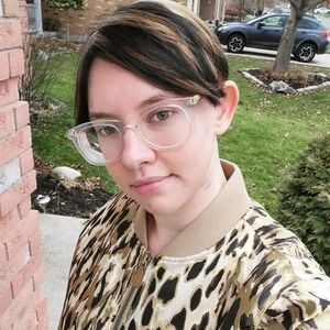 Meet your Posher, Alyssa